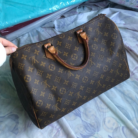 Louis Vuitton Handbags - Louis Vuitton Speedy 35 Monogram